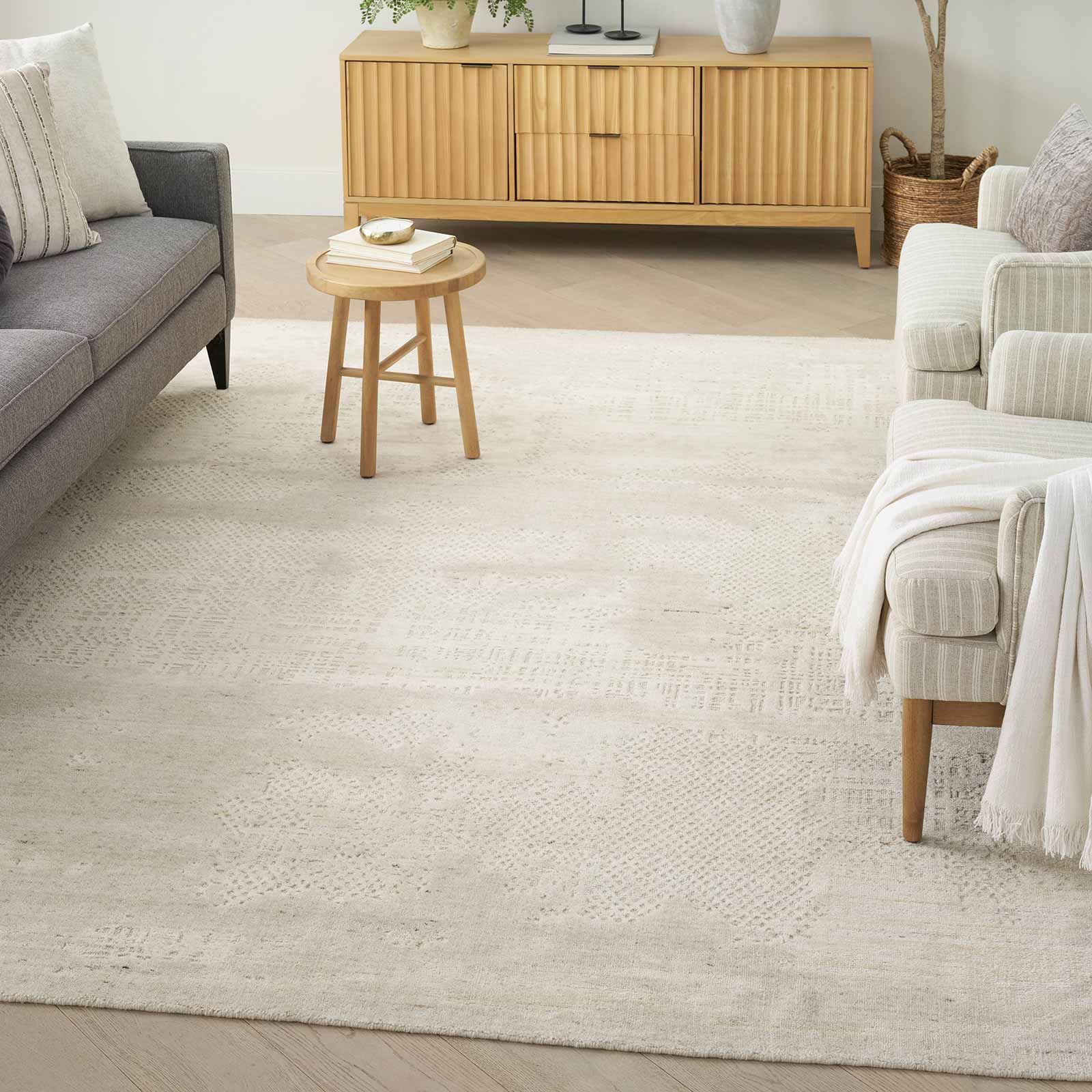 Nourison rug Harmony HAY07 IVORY 8x10 099446936547 interior 1