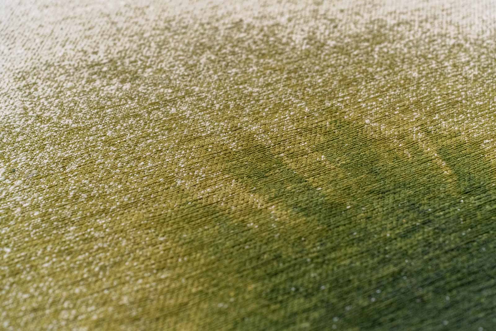 Louis De Poortere rug Meditation 2105 Drop Green Pepper zoom 1